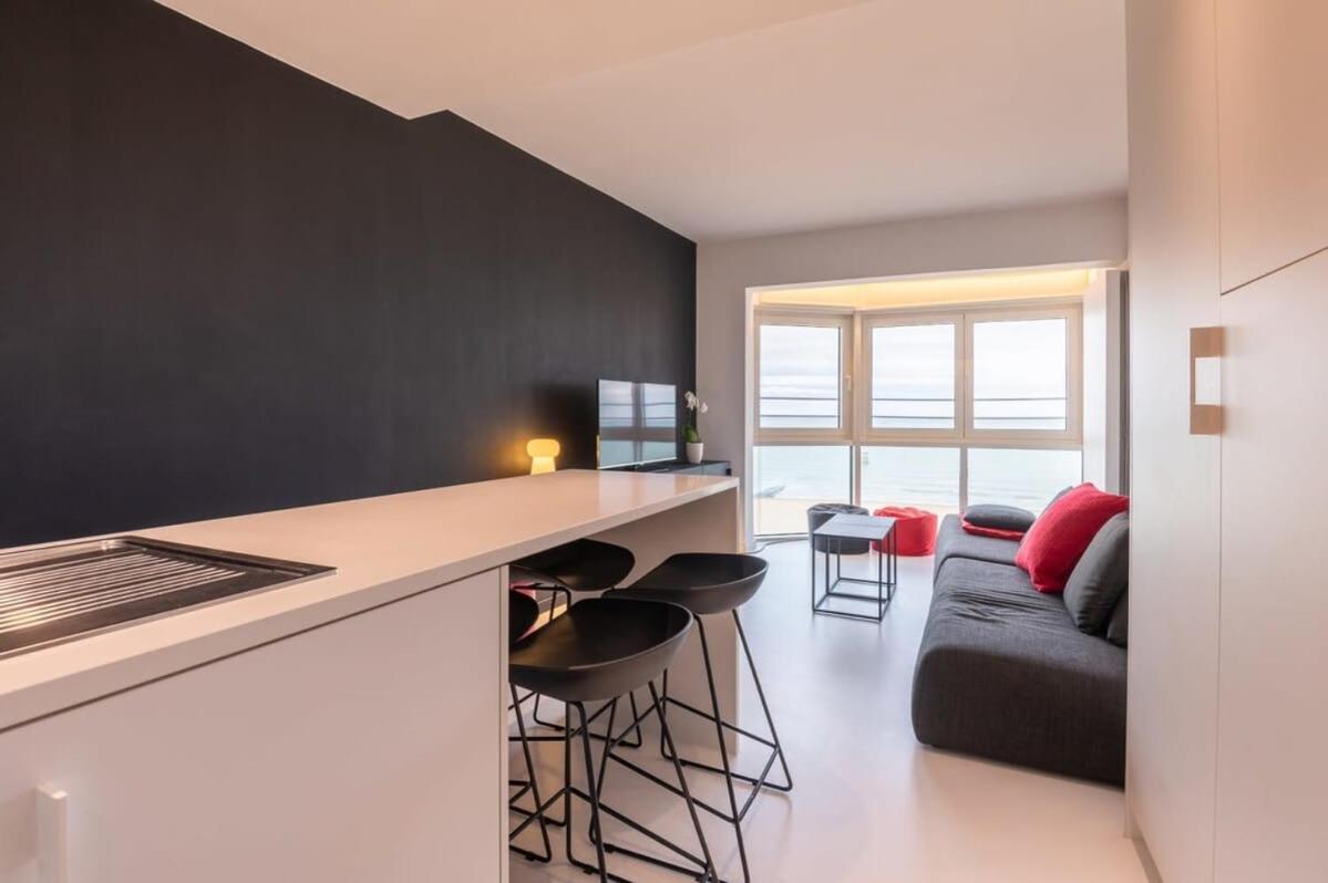 Eliza - Luxurious Apartment With Stunning Sea Views أوستيند المظهر الخارجي الصورة