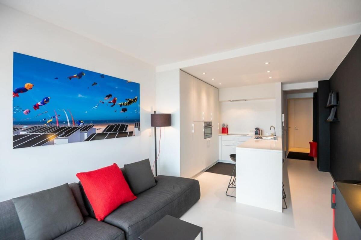 Eliza - Luxurious Apartment With Stunning Sea Views أوستيند المظهر الخارجي الصورة